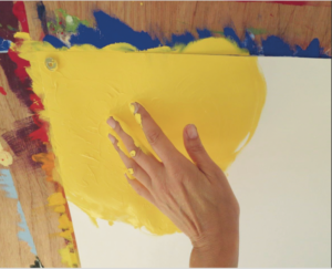 Dagmar Kalder beim Malen – LOM® Marburg